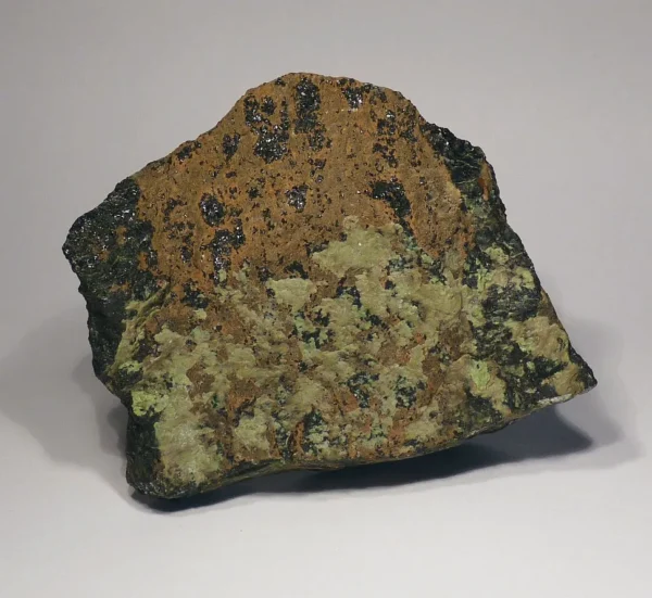 152552483867066370 Chromite Ore