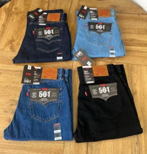 Levi's Men's Jeans — W30–W40 / L30–L34 — 20pc carton